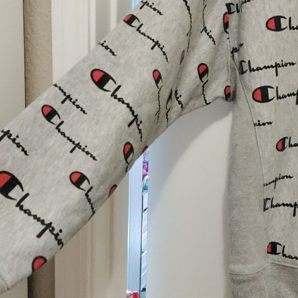 Champion Crewneck Sweatshirt - Picture 7 of 9